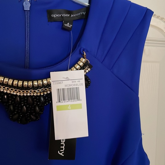 Dress - Picture 2 of 5